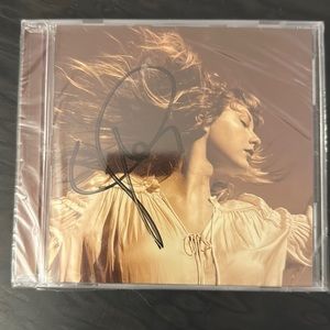 Signed Fearless CD - Taylor Swift